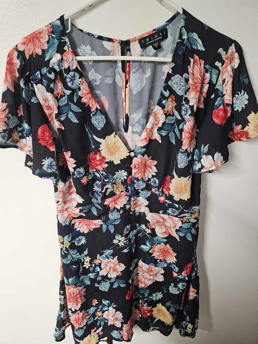 Trixxi Black Floral V-Neck Flutter Sleeve Midi Dress